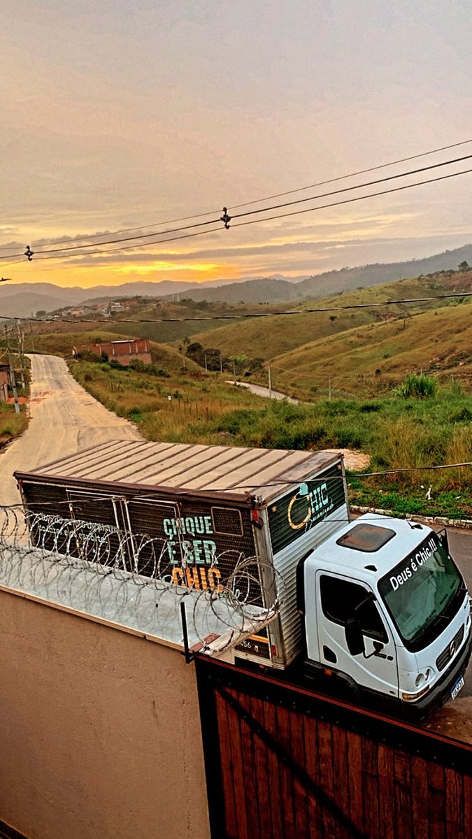 Caminhão-loja da Chic Bacanizado na estrada